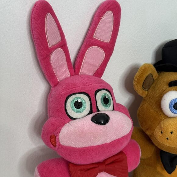 Funko Five Nights at Freddy's Sister Location Plush Lot Bonnet Freddy 2017 FNAF - Picture 3 of 9